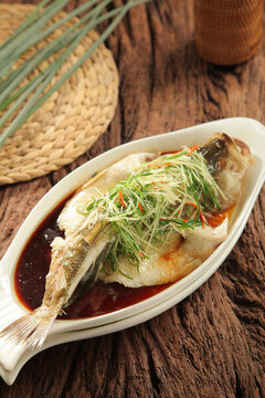 清蒸鱸魚