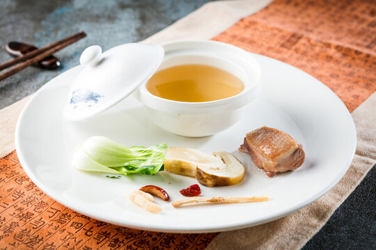 松茸燉水鴨