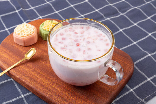 草莓甘露飲品