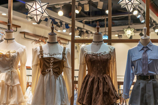 女裝店時尚服飾