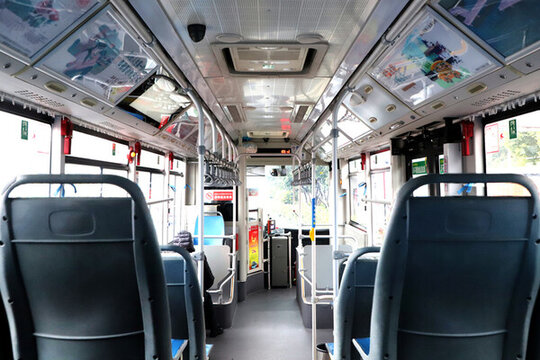 公交車內(nèi)部