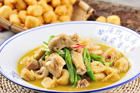 油豆腐燜土雞