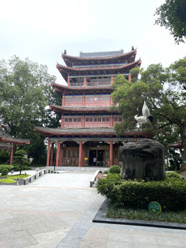 鶴崗樓