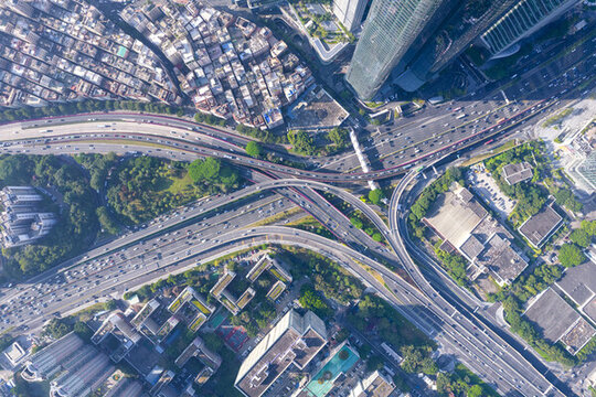 立交橋交通車流航拍頂視圖