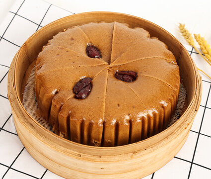 添加紅棗的紅糖發(fā)糕
