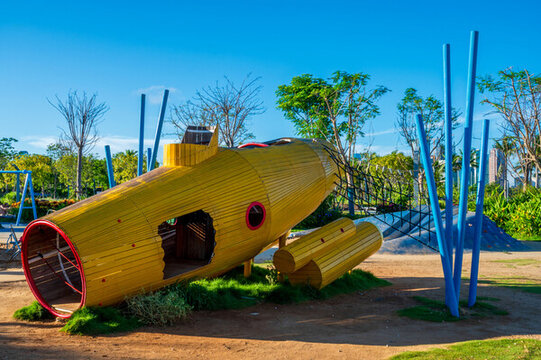 兒童公園潛水艇玩具
