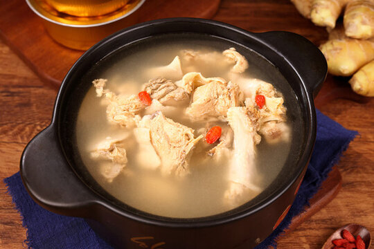 養(yǎng)生雞湯