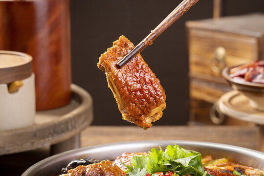 冒烤鴨夾鴨肉特寫