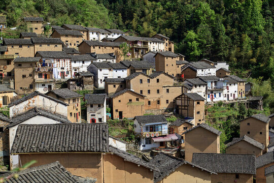 陽(yáng)產(chǎn)土樓群