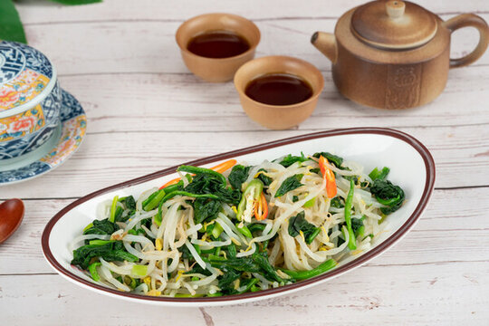涼拌豆芽菠菜