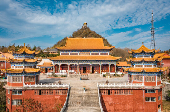 湖南靖州飛山景區(qū)寺廟美麗風(fēng)光