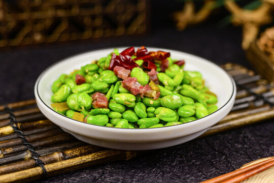 酸菜臘肉炒青蠶豆米