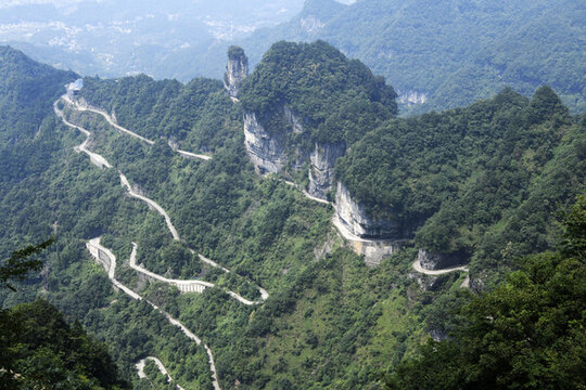 湖南張家界天門山盤山路