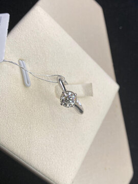 求婚訂婚婚禮K金典雅鉆戒
