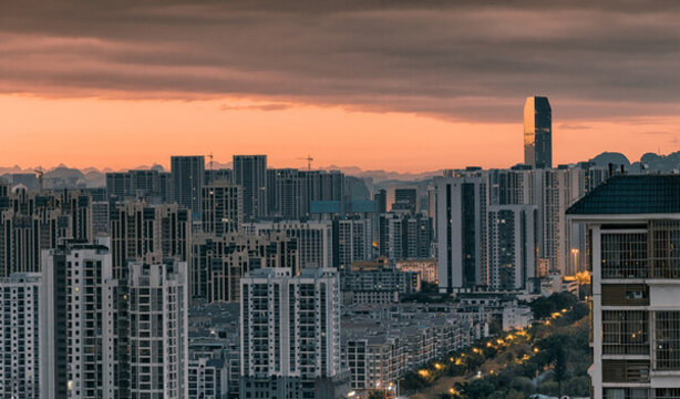 广西柳州高楼建筑商业圈