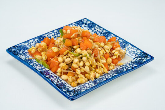 蘿卜丁炒豆芽