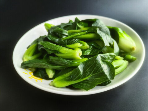 一盤(pán)炒青菜