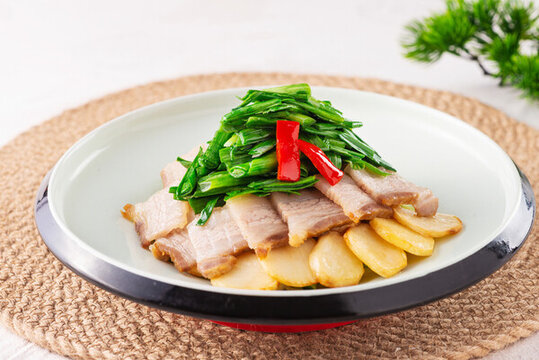 大蒜茨菇炒咸肉