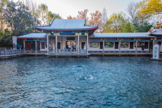 濟(jì)南趵突泉公園雪景