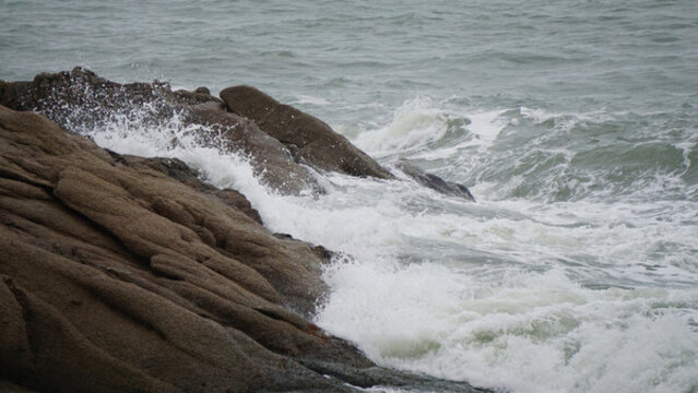 海岸礁石
