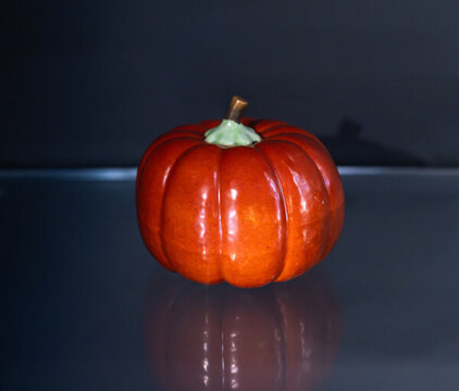 雍正珊瑚紅釉南瓜