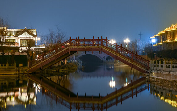 中國開封七盛角古建筑夜景