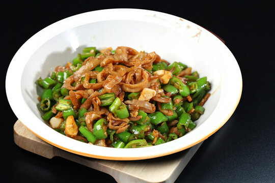 青椒炒肥腸絲