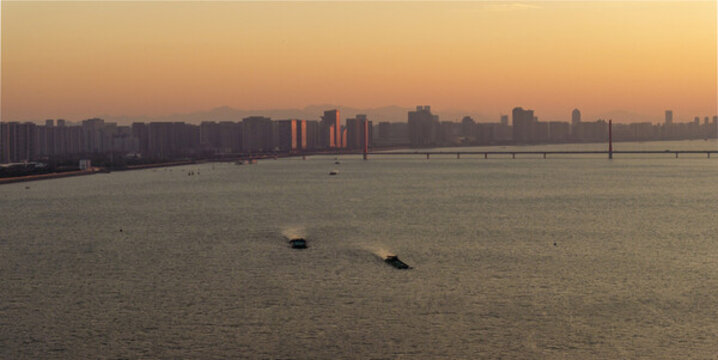 杭州市錢塘江濱江兩岸夕陽風(fēng)光