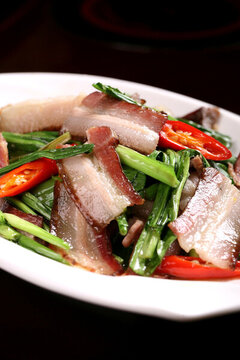 野香菜炒老臘肉
