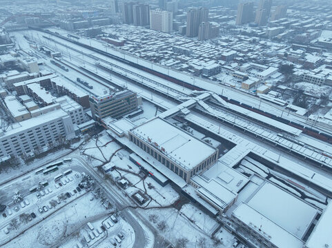 安陽火車站雪景