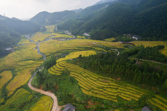 上堡梯田風(fēng)光