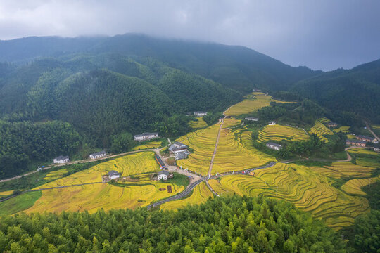 上堡梯田風(fēng)光