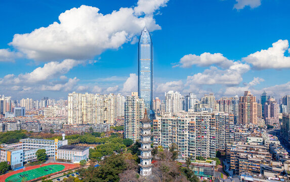 溫州巽山公園與世貿(mào)中心同框風光