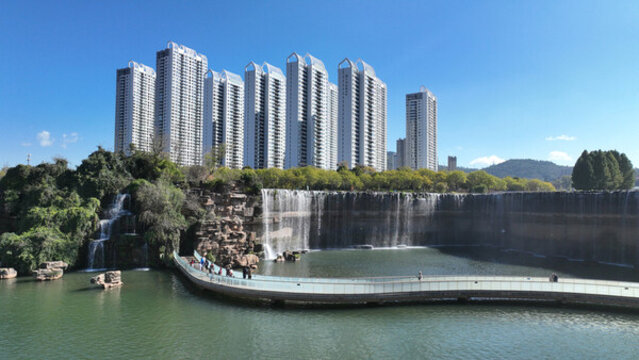 昆明盤龍區(qū)城市瀑布公園航拍