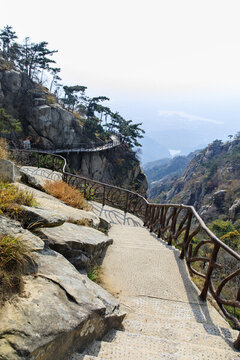 蒙山懸崖棧道