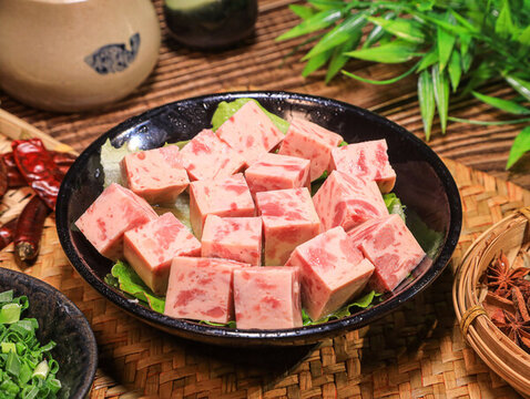 火鍋午餐肉