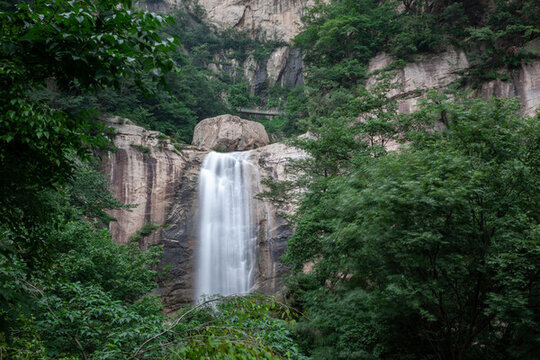 洛陽(yáng)白云山