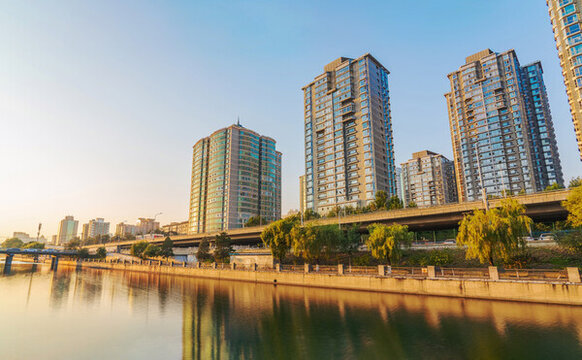 北京城市建筑天際線和通惠河風(fēng)光