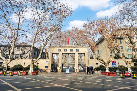 南京東南大學(xué)四牌樓校區(qū)大門