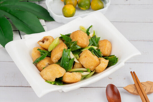 油豆腐蒜苗