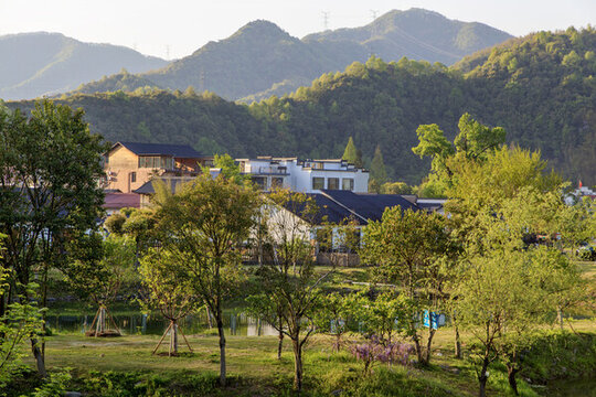 春天的皖南山村