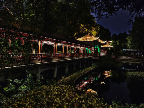 廊亭夜景