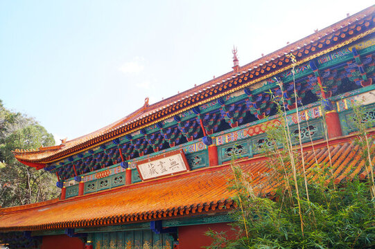 古寺飛檐