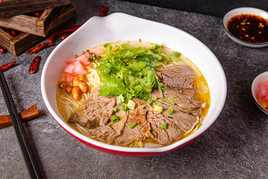 金湯牛肉面