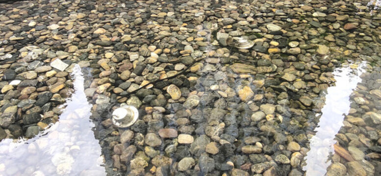水底石頭