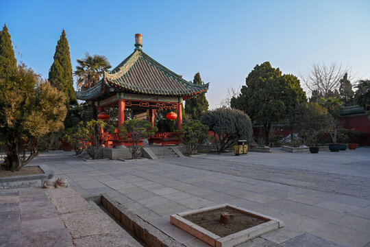 中國開封包公祠包公湖景區(qū)建筑