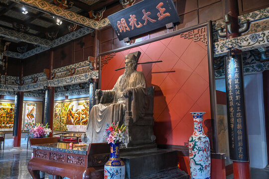 中國開封包公祠包公湖景區(qū)建筑