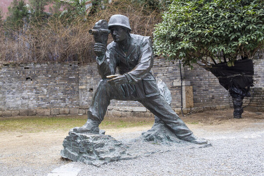 臺(tái)兒莊大戰(zhàn)遺址公園雕塑