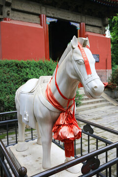 東岳廟玉馬