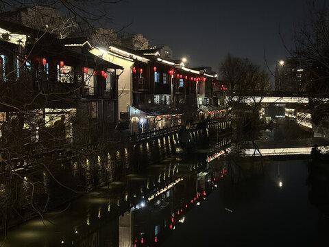 古鎮(zhèn)小河直街